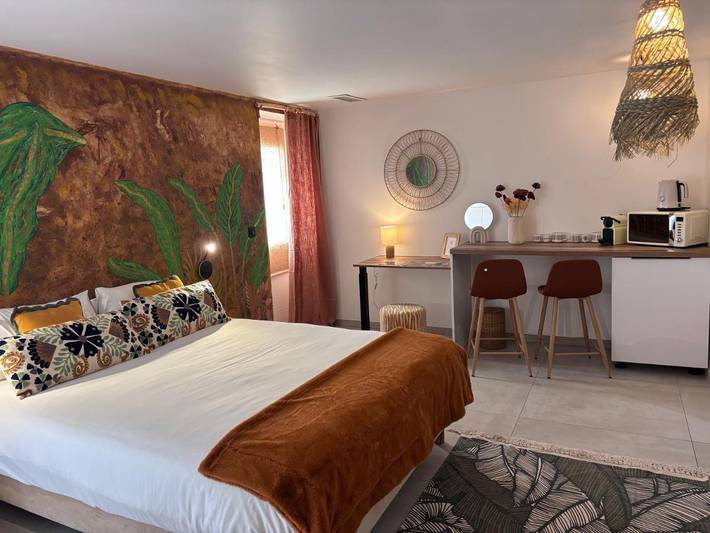 Location de vacances pour 2 personnes, avec jardin et piscine dans Bac du sauvage - 2