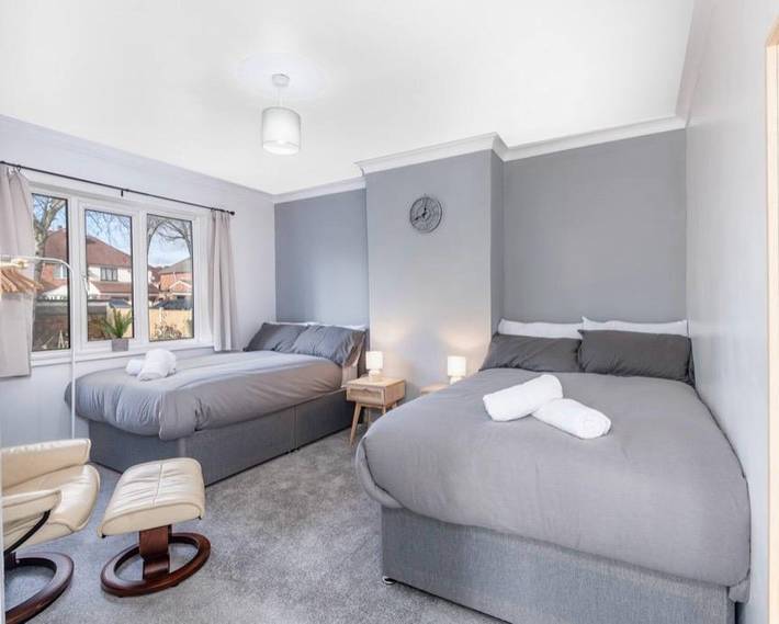 Encantadora casa de 3 dormitorios en Wolverhampton con bañera de hidromasaje privada in Wolverhampton, Birmingham y alrededores