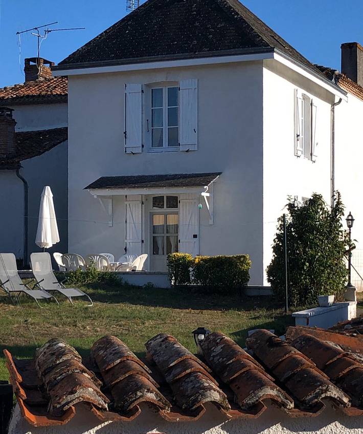 Gîte pour 6 personnes à Oradour-Fanais
