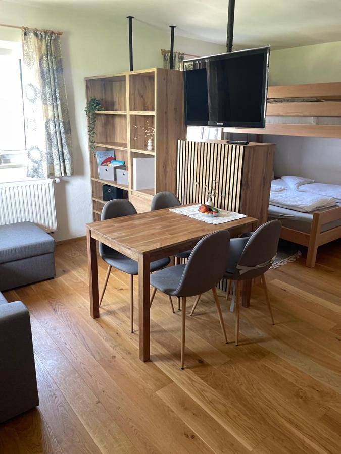 Ferienwohnung für 4 Personen, mit Garten und Ausblick in Ebersberg
