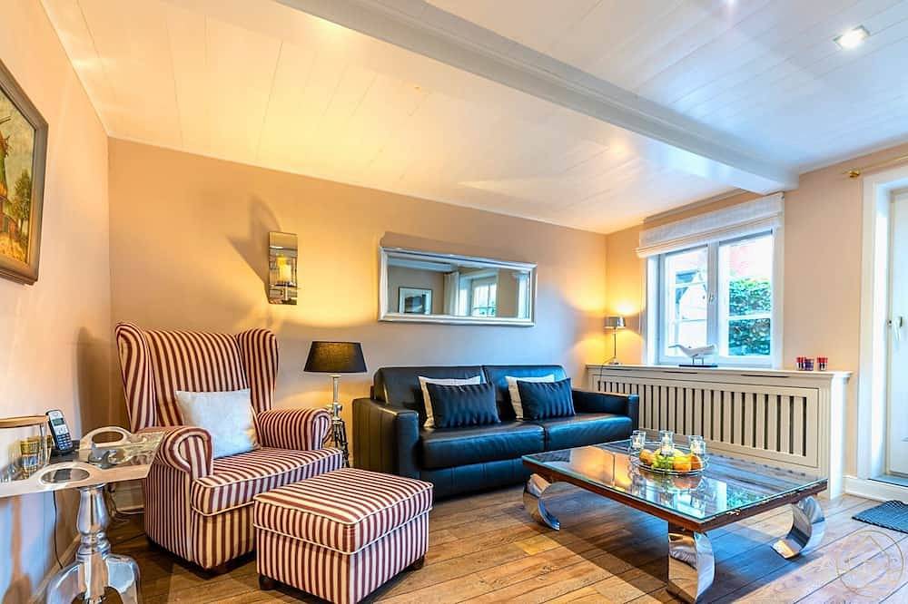 Ganze Wohnung, \"Ferien im Tide-Haus: Entspannung und Abenteuer an der Nordsee!\" in Oevenum, Föhr