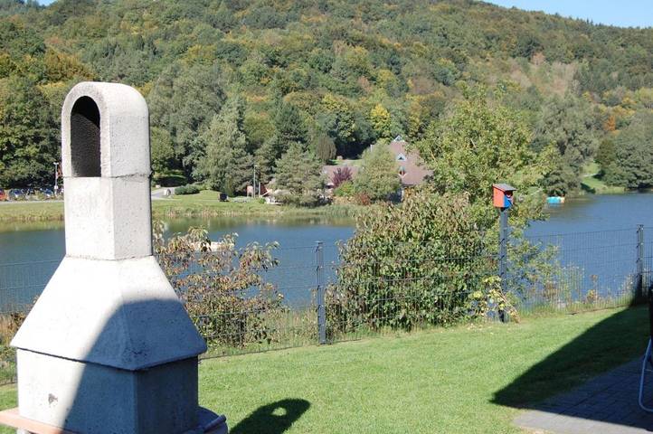 Location de vacances pour 9 personnes, avec vue et jardin ainsi que sauna et vue sur le lac, animaux acceptés dans Mendig