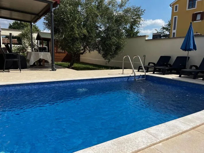 Casa de vacaciones para 6 personas, con jardín además de vistas y piscina, Se admiten mascotas - 1
