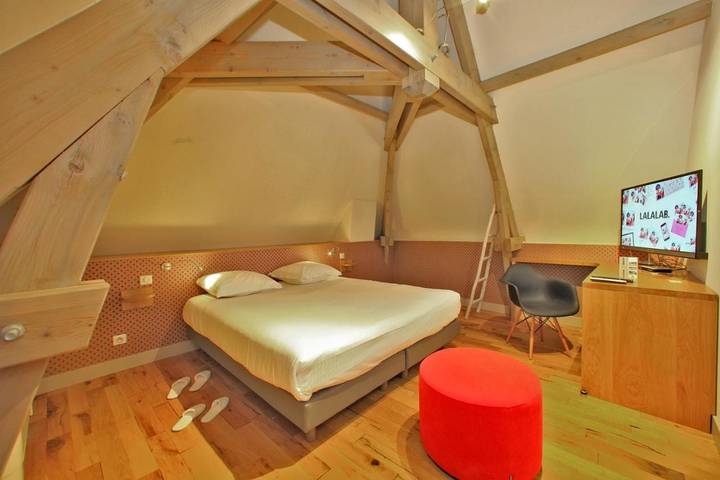 Location de vacances pour 16 personnes, avec piscine ainsi que jardin et vue, animaux acceptés à Lacave - 3