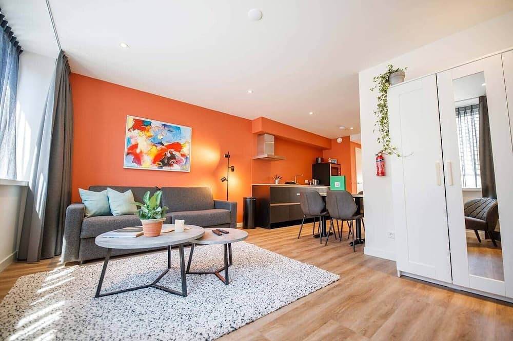 Geheel appartement, Trendy Design 55m2 Apartment with Balcony in 's-Hertogenbosch, Noord-Brabant