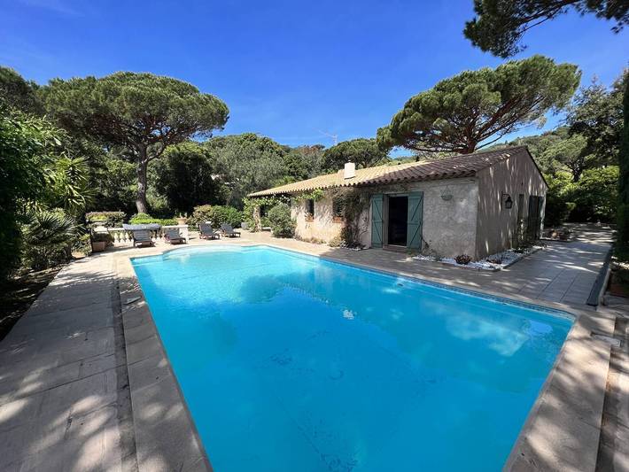 Villa pour 8 personnes, avec Terrasse ainsi que Jardin et Piscine à La Croix-Valmer