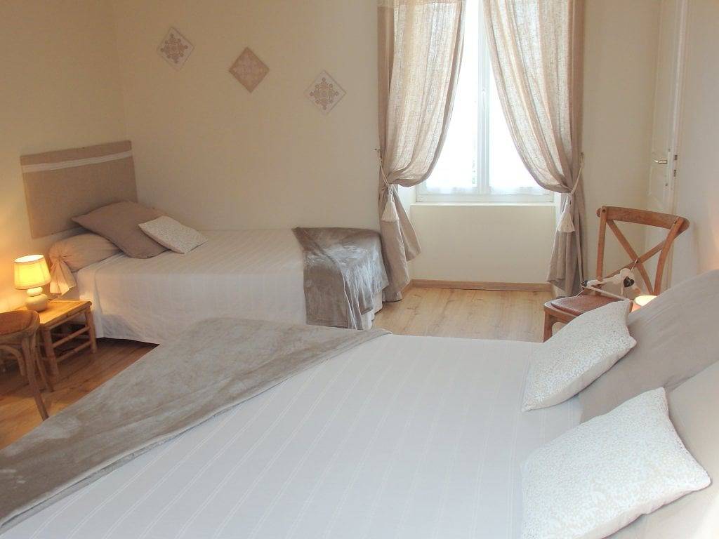 Chambres d'hôtes Le Tilleul - Chambre Joséphine in Saint-Hilaire-des-Loges, Fontenay-le-Comte