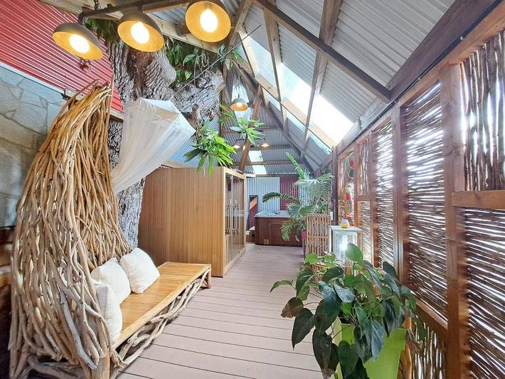 Location de vacances pour 4 personnes, avec vue ainsi que piscine et jardin, animaux acceptés à Vieux-Habitants - 2