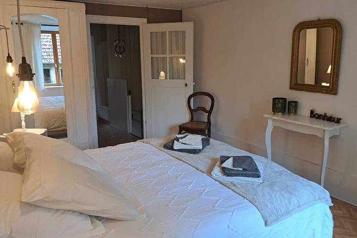 Location de vacances pour 4 personnes, avec jardin dans Bains-les-Bains - 2