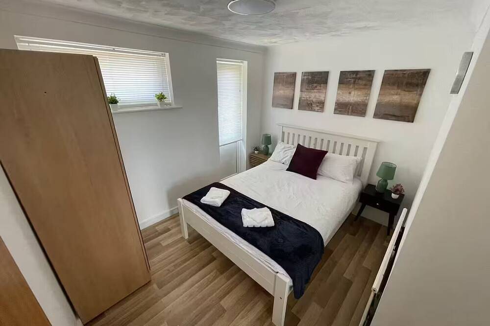 Entire apartment, Tranquil 3-bedroom apartment with Ac in pleasant Colchester in Colchester, Essex
