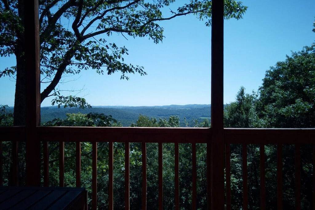 Pontificator`s Perch - you`ll love the view, by Buffalo Mtn Getaway in Blue Ridge Parkway, Meadows of Dan
