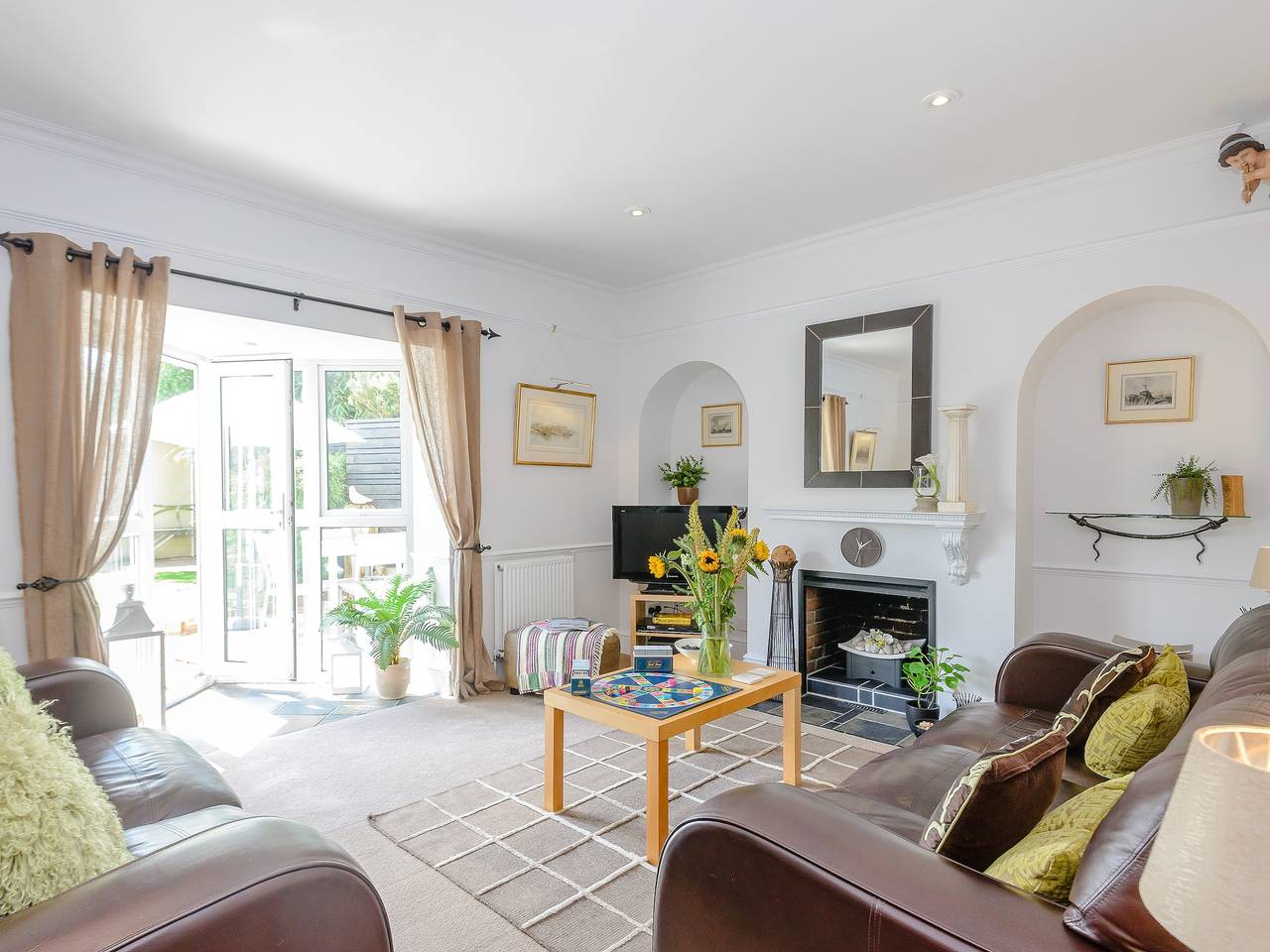 Number 1 Admiralty Cottages in Gosport, Hampshire