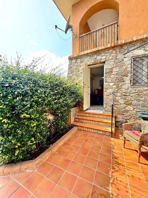 Casa vacanza per 7 persone, con terrazza e giardino a Montauro