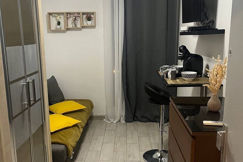 Beautiful studio near the Eiffel Tower in Torre Eiffel, Parigi