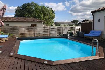 Gîte pour 2 personnes, avec jardin en Gironde
