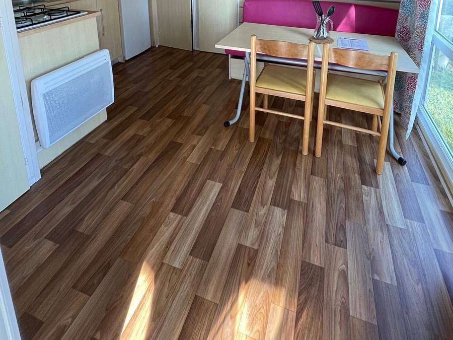 Camping Ile d'Amour - Mobile home 6 persons - Mobil-Home Traditionnel Confort 2 bdrms. 6 pers. in Pont-sur-Yonne, Yonne