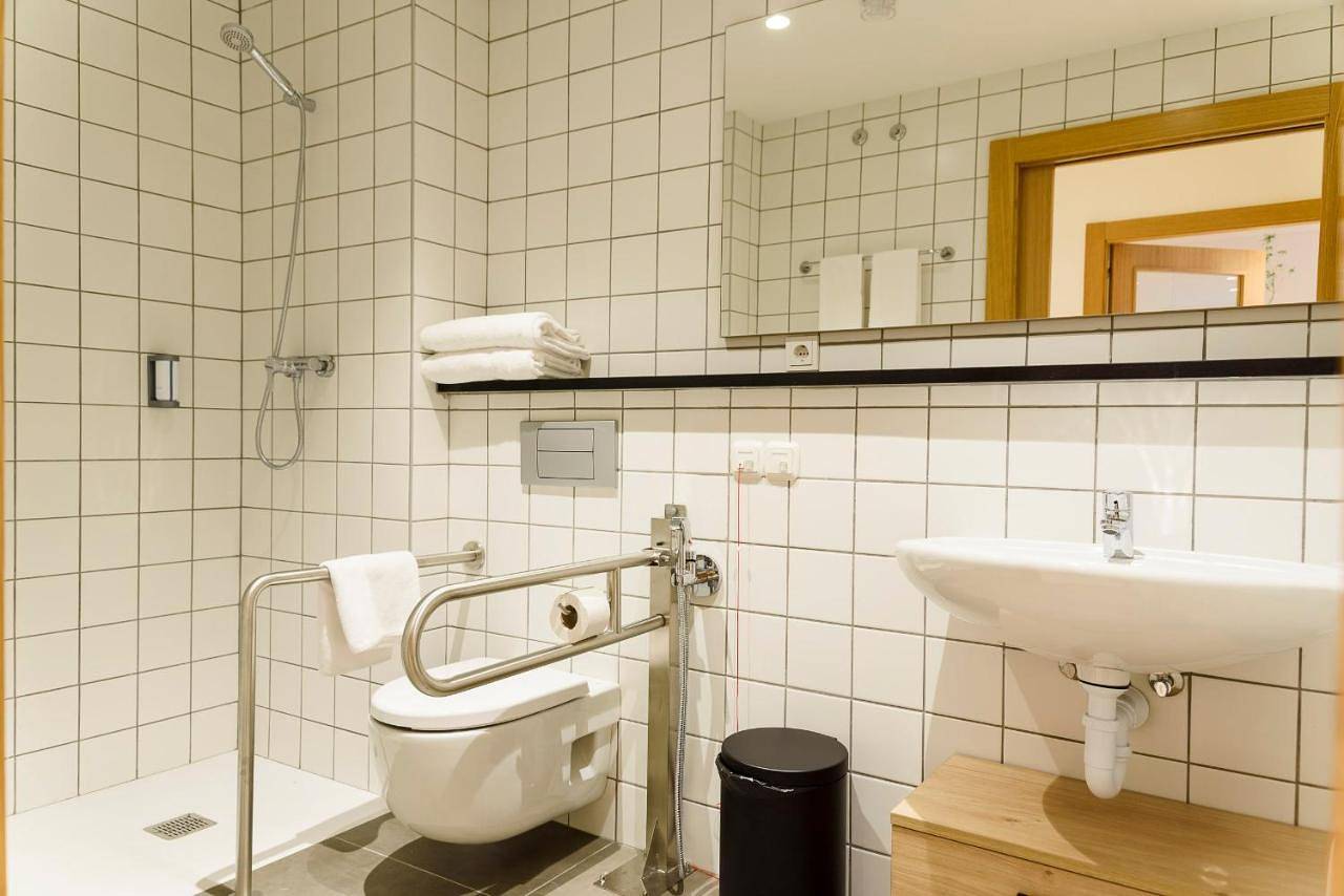 Aparthotel Salburua in Vitoria-Gasteiz, Cordillera Cantábrica