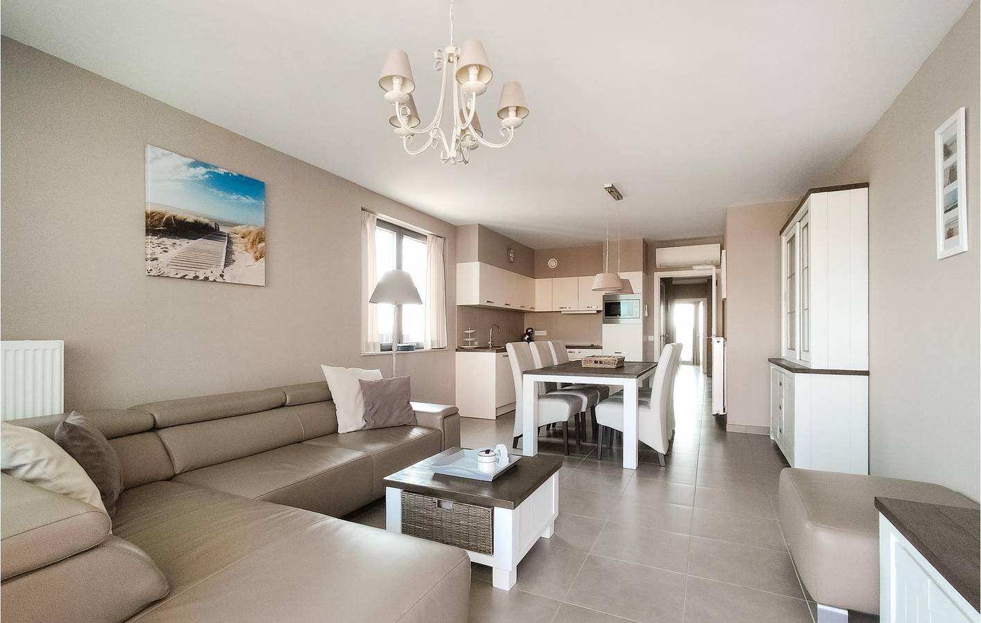 Apartamento vacacional entero, Apartamento de vacaciones para 6 personas con terraza in Ciudad de Ostende, Ostende