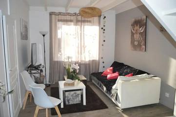 Gîte pour 9 personnes, avec terrasse et jardin à Pélussin