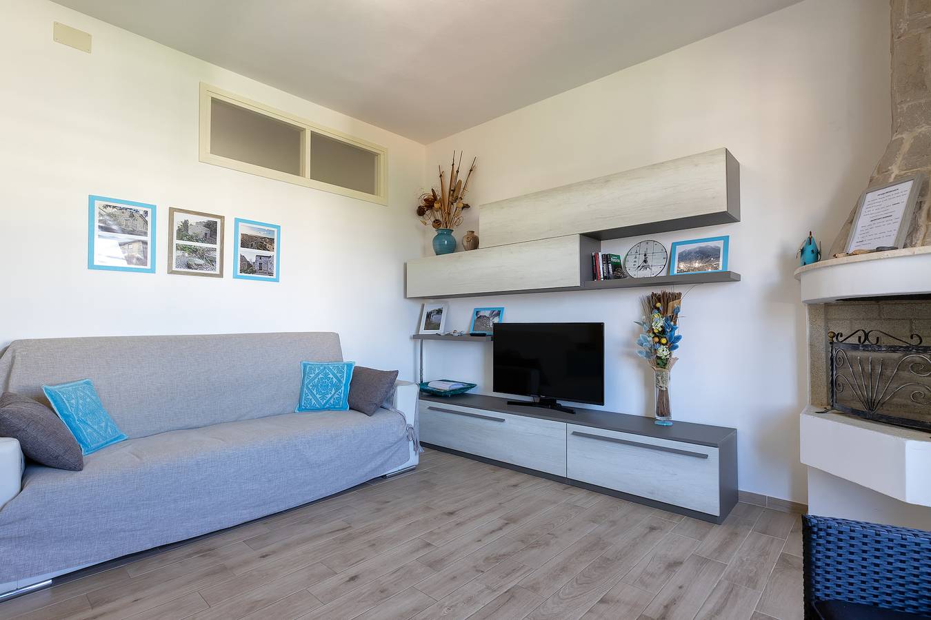 Appartement entier, Appartement "Fronte Porto" avec vue sur la mer, Wi-Fi et climatisation in Pivarada, Province de Sassari
