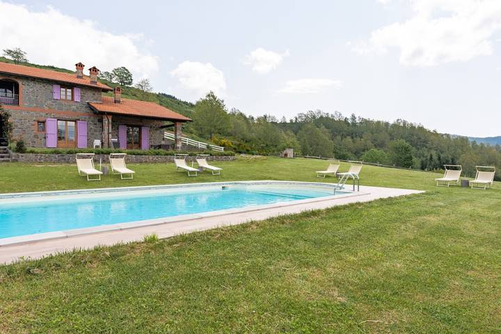 Appartamento intero, Appartamento "Serrino 2" con vista sulle montagne, piscina condivisa e Wi-Fi in San Marcello Pistoiese, San Marcello Piteglio