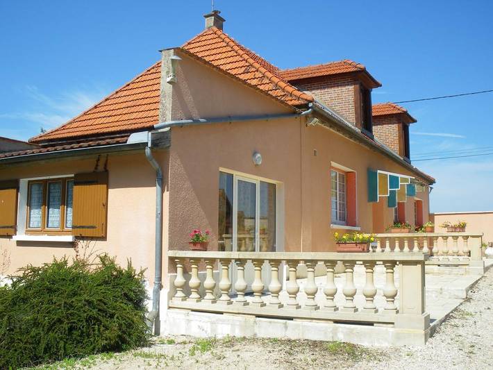 Gîte pour 5 personnes, avec jardin