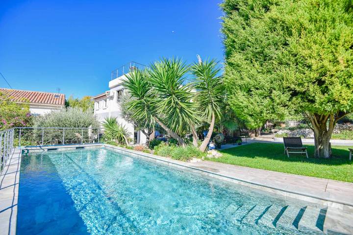Villa for 8 people, with Terrace and Garden as well as Pool in Marseille