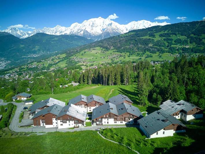 Appart’hôtel pour 4 personnes, avec jardin et jacuzzi ainsi que sauna et piscine, animaux acceptés