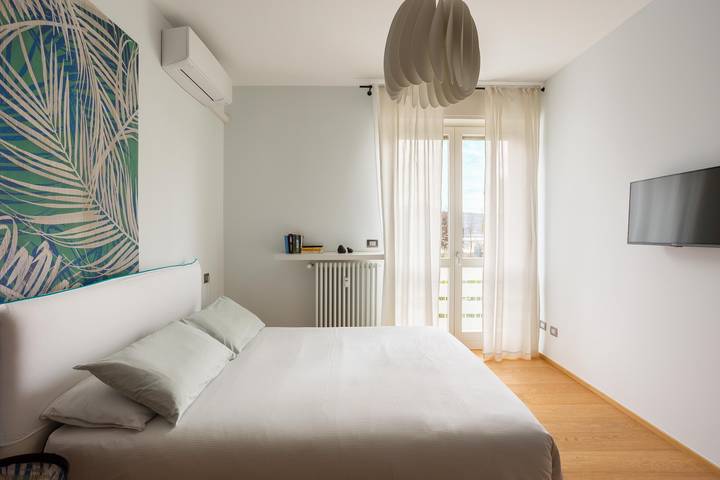 Appartamento per 4 persone, con Balcone e Vista lago a Comune di Arona