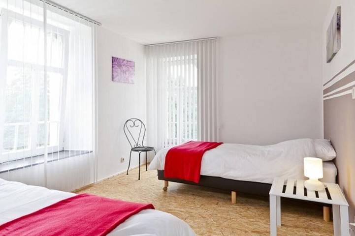 Gîte pour 20 personnes, avec jacuzzi à Tintigny - 4