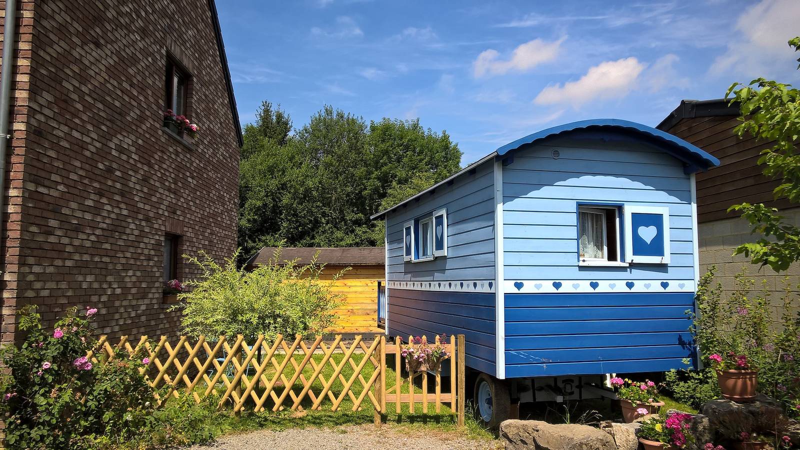 La Petite Roulotte Bleue in Hamois, Région De Namur