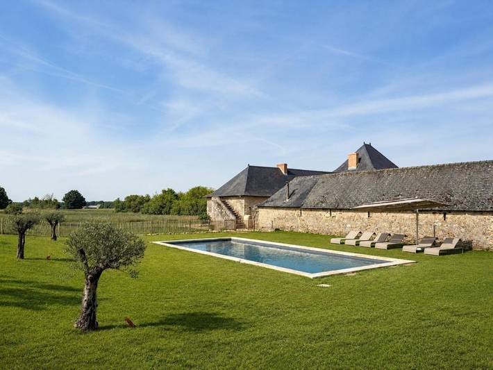 Location de vacances pour 10 personnes, avec jardin ainsi que piscine et vue, animaux acceptés à Thorigné-d'Anjou - 2