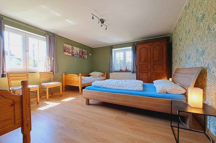 Gîte-Hütte-Ensuite mit Bad-Gartenblick in Wibrin, Houffalize