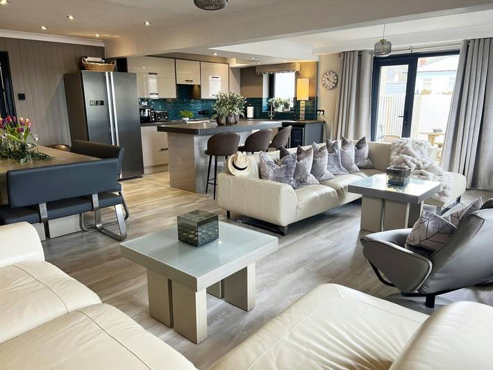 Cottage for 8 people, with terrace in Little Haven