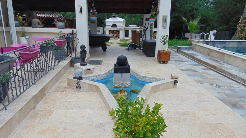 Apartamento de vacaciones para 2 personas, con jardín además de piscina y vistas - 1