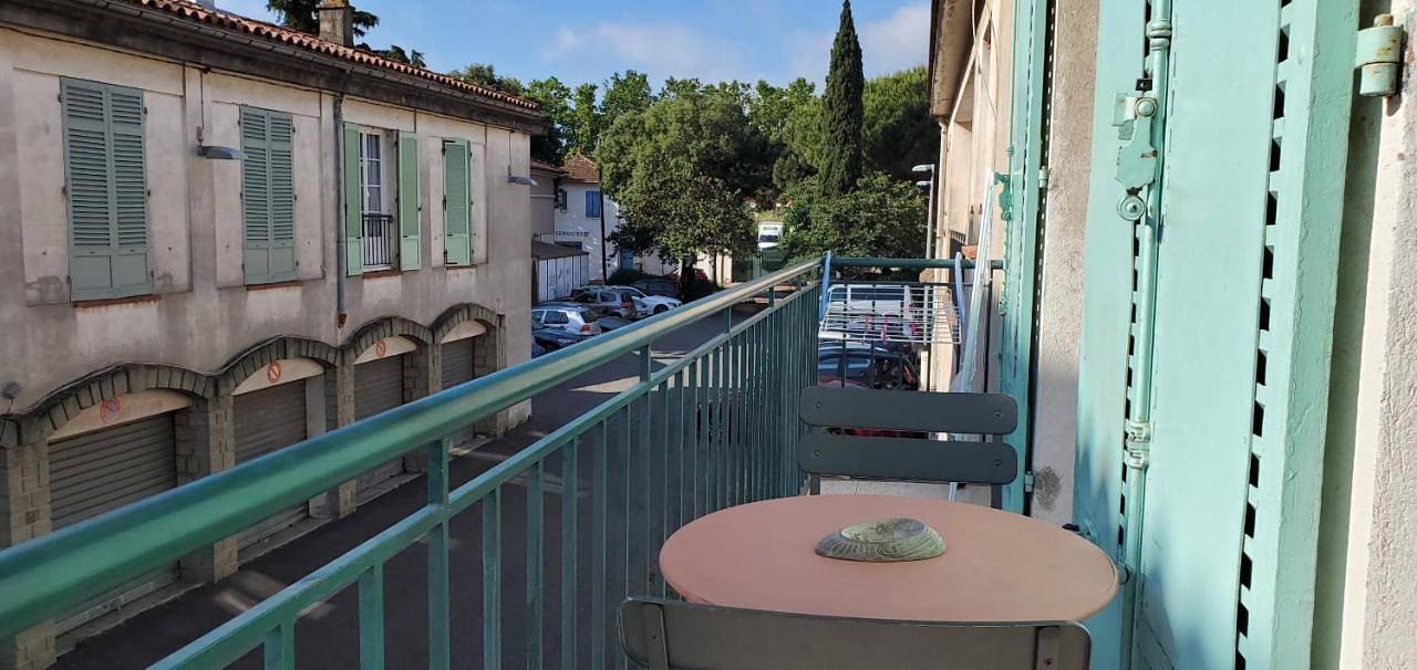 Appartement entier, Apartment with Balcony in Fréjus, Côte méditerranéenne (France)