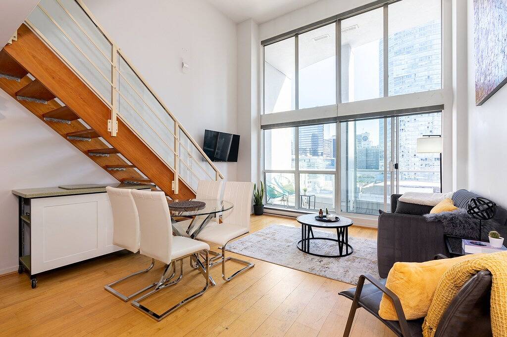 Ganze Wohnung, Contemporary Dt Vancouver Loft In The Heart Of The City. Parking included in Vancouver, British-Columbia
