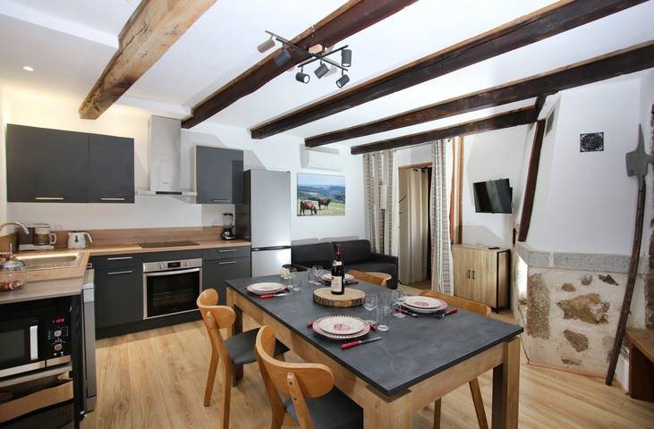 Gîte pour 4 personnes, avec terrasse à Leynhac - 3