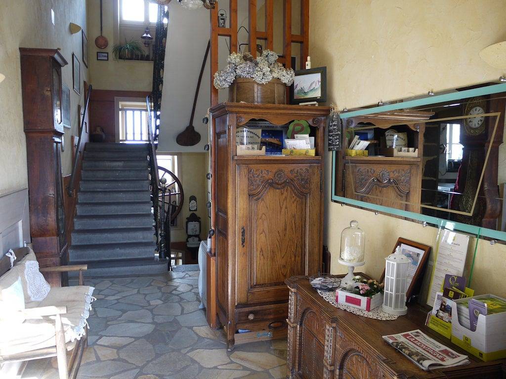 Domaine de Fondain - Chambre Jonquille in Laqueuille, Parc naturel régional des Volcans d'Auvergne