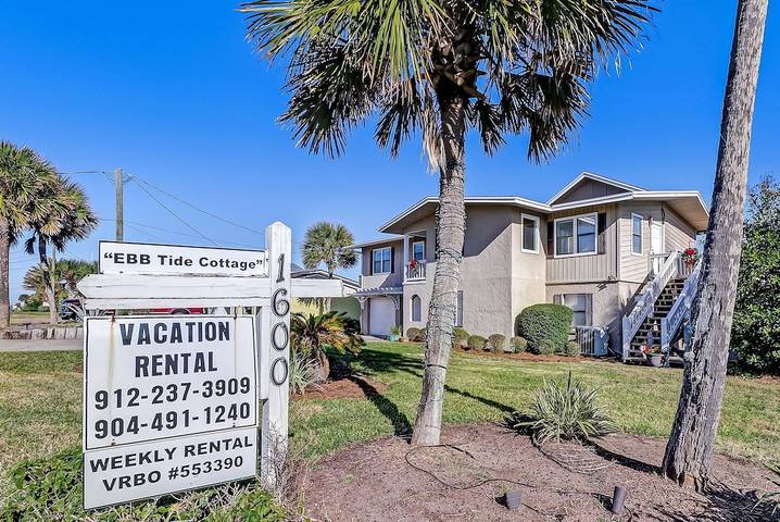Vacation house for 12 people, with hot tub and yard as well as balcony in Amelia Island
