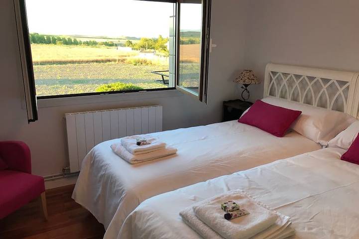 Ganze Wohnung, Apartamento en un Encantador Pueblo in Herramélluri, La Rioja Provinz