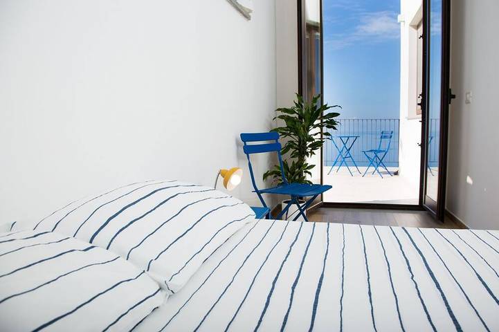 Villa Giardino degli Ulivi, a modern Sicilian Villa with a breathtaking view in Capo d'Orlando, Provincia di Messina