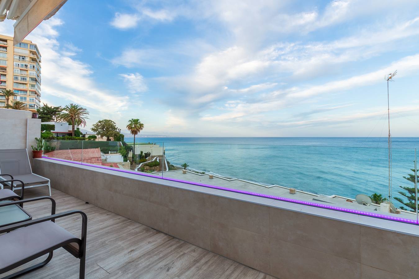 Apartamento entero, Casa Bungalow - Vistas al mar in Playa El Bajondillo, Torremolinos