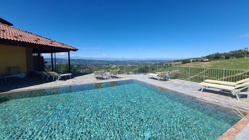 Privatzimmer für 2 Personen, mit Terrasse und Whirlpool sowie Garten und Pool