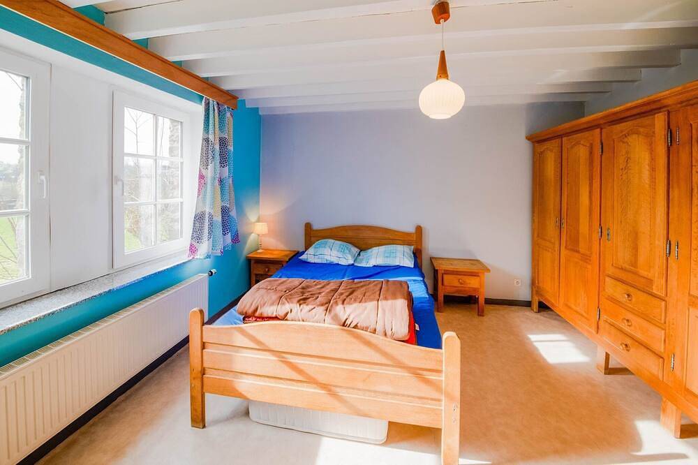 Bauernhaus in Brisy mit Sauna für 15 Von Belvilla in Cherain, Gouvy