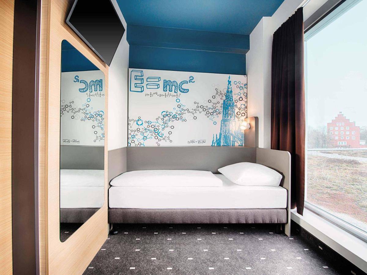 B&B Hotel Ulm in Ulm, Schwaben