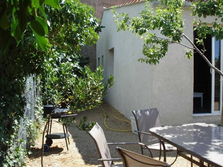 Gîte pour 4 personnes, avec jardin, animaux acceptés à Roquefort-des-Corbières - 2