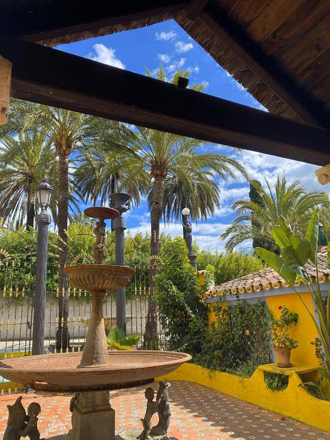 Apartahotel para 3 personas, con Terraza y Jardín además de Piscina y Vistas en Marbella