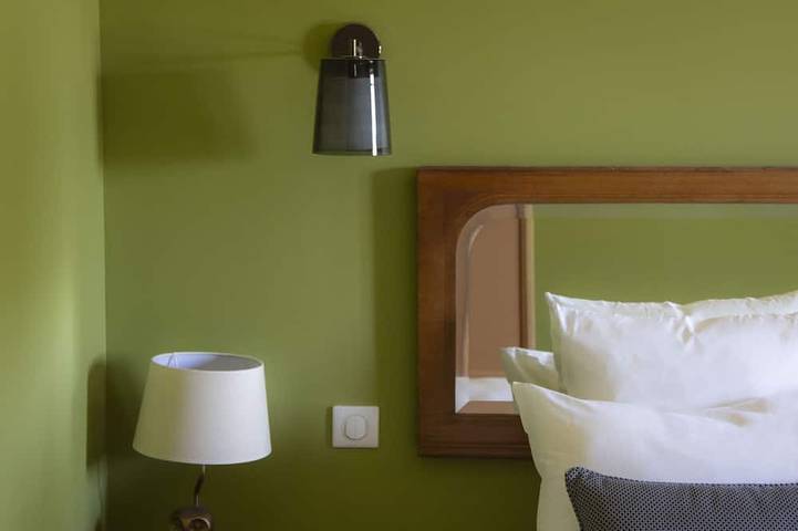 Domaine de Maffliers apartment for up to 8 people. Large Tribe option possible in Maffliers, Val-d'Oise