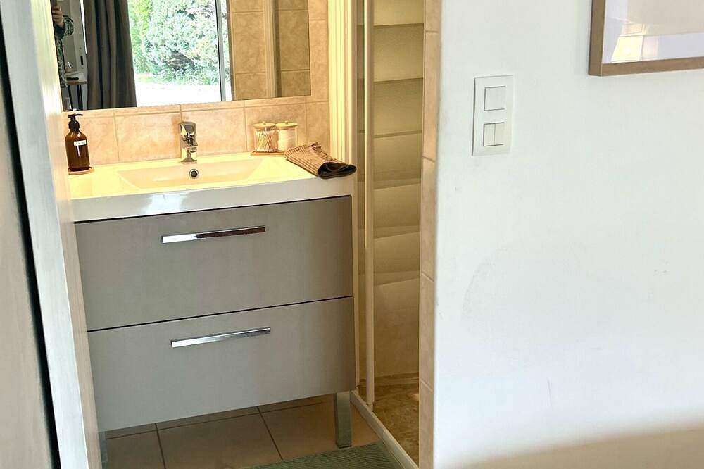 Doppelzimmer-Luxus-Eigenes Badezimmer-Gartenblick in Plassac, Blaye und Umgebung